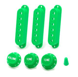 Cache micro et boutons vert pour strat